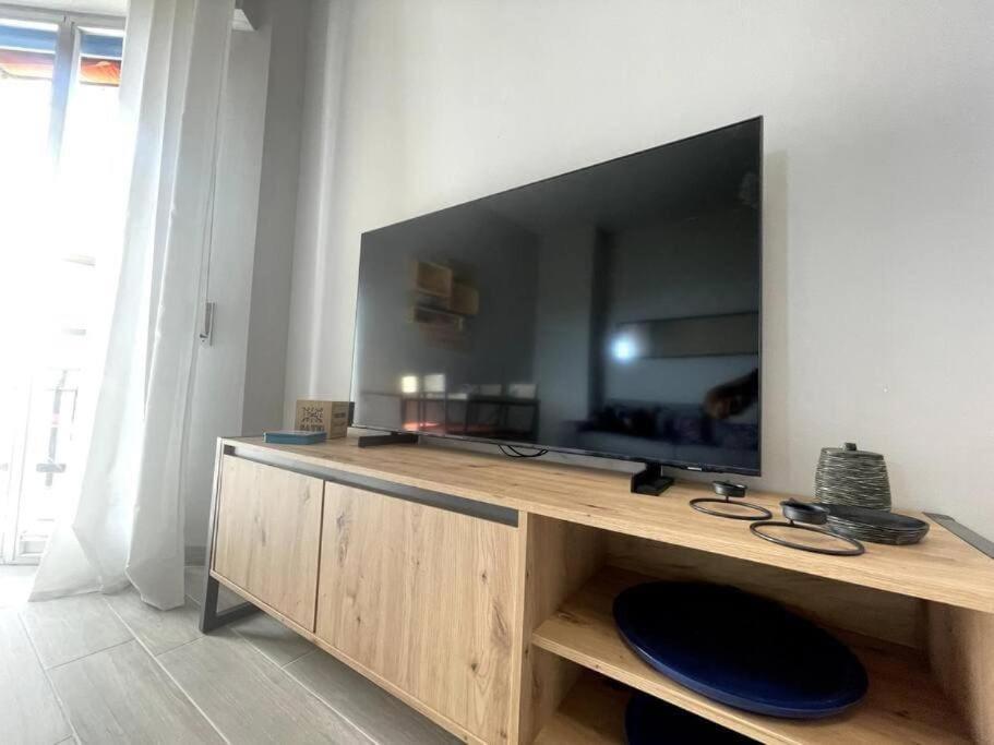 Suite Letizia Vista Mare-Wi-Fi-Box Auto Incluso San Remo Exterior foto